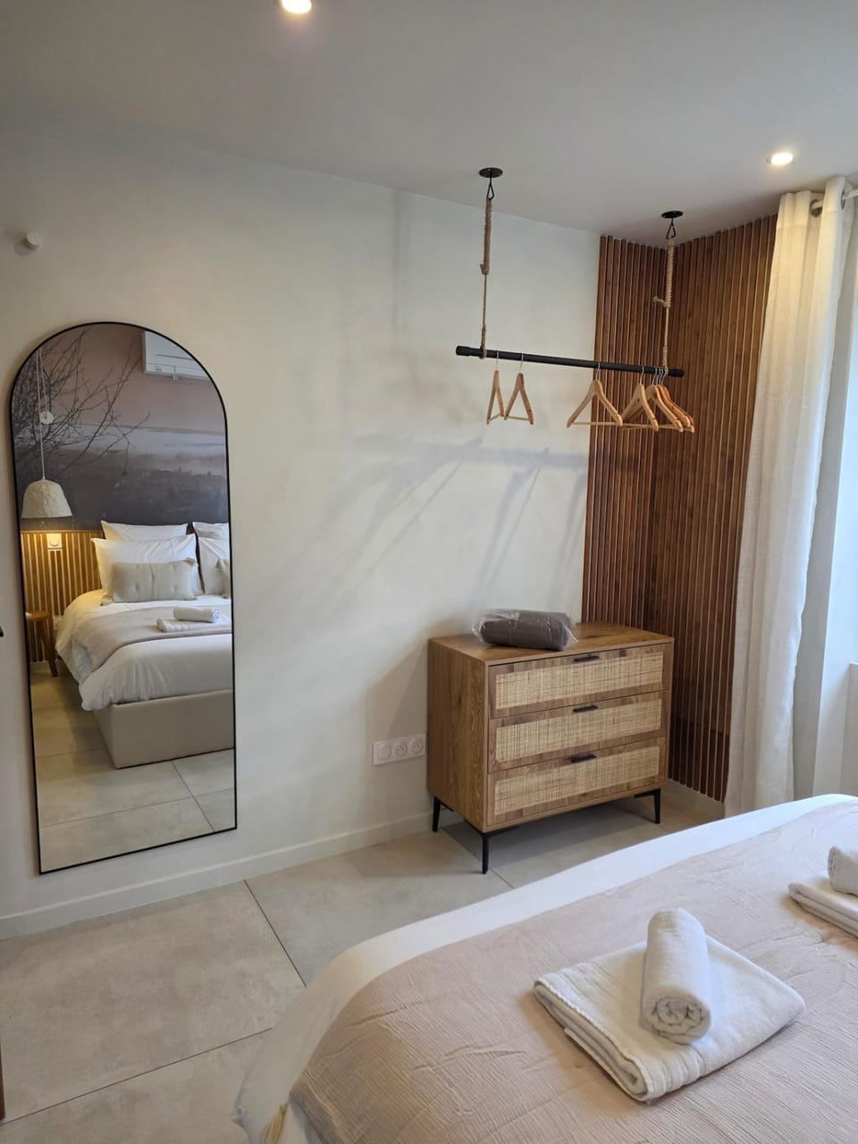 Bedroom, wardrobe