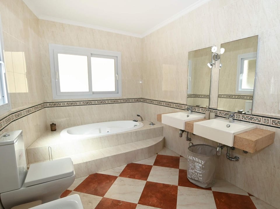 Toilet, Bathroom, Bath
