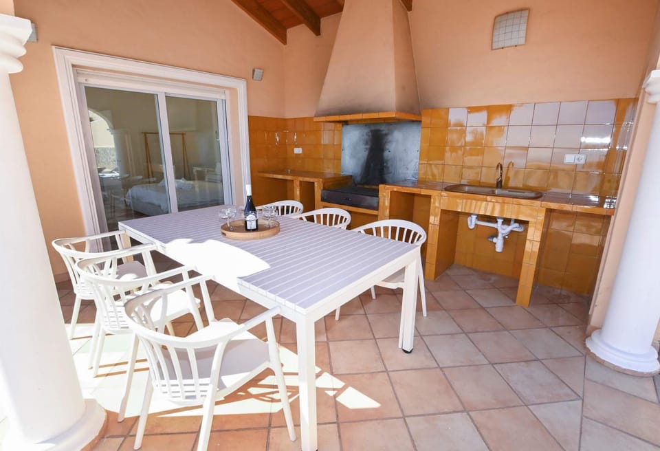 Patio, Kitchen or kitchenette