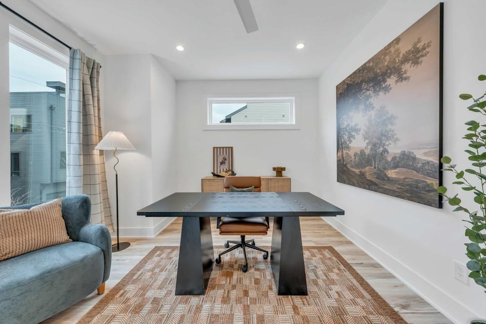 Rooftop Nights in Nashville - 3BR - Office Apartment in East Nashville
