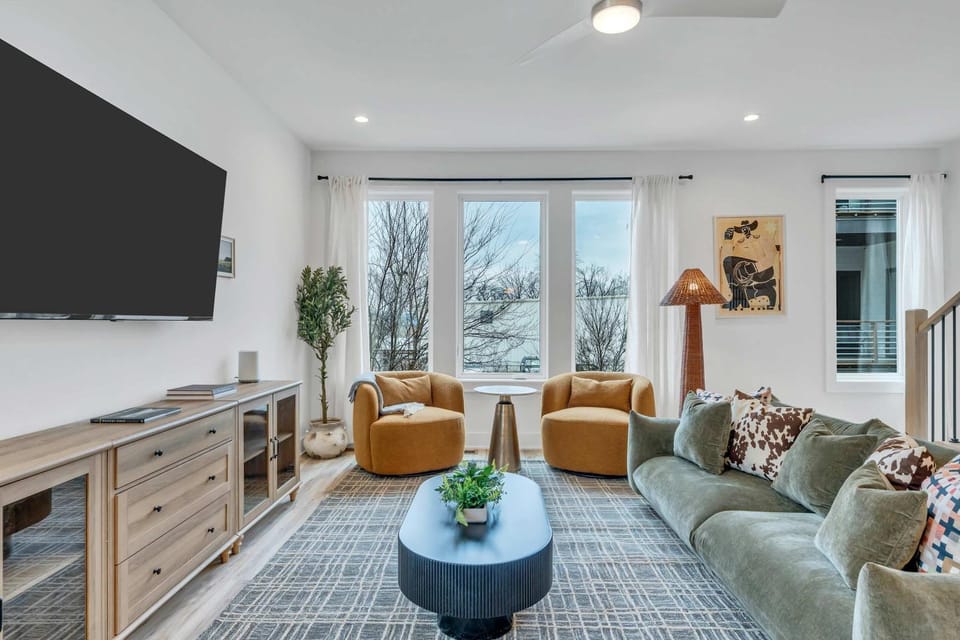 Rooftop Nights in Nashville - 3BR - Office Apartment in East Nashville