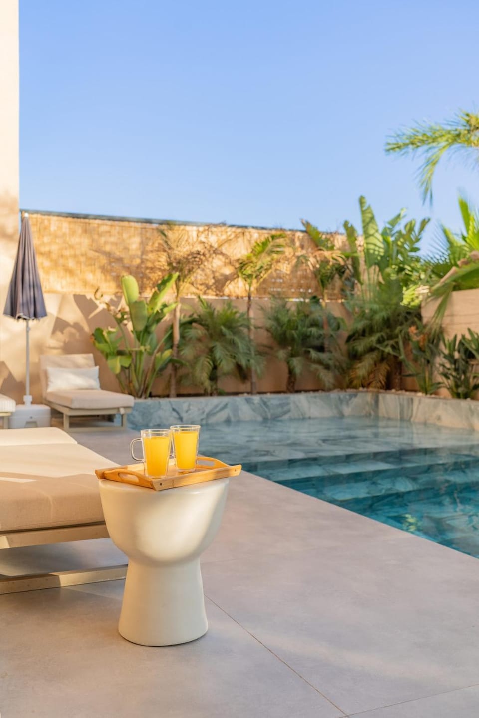 Swimming pool