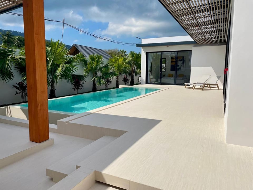 Balcony/Terrace, Bedroom, Swimming pool, sunbed