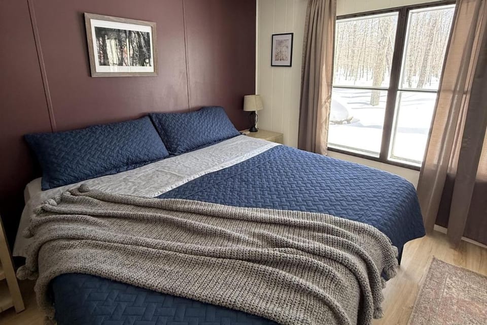 3BR Woodland Retreat Near Mackinac Bridge & Mackinac Island House in Michigan