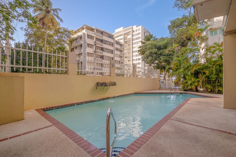Property building, Day, Pool view, Swimming pool