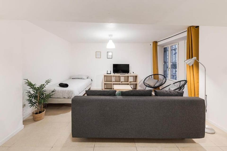 Les Remparts du Loing Apartment in Île-de-France