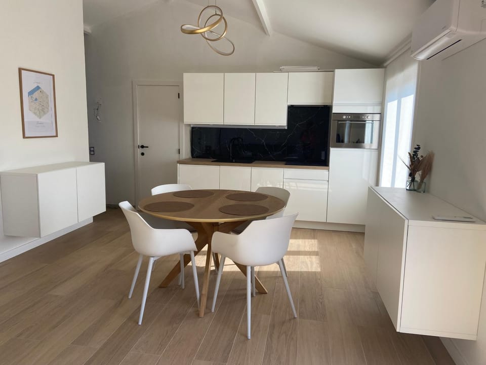 Kitchen or kitchenette, kitchen