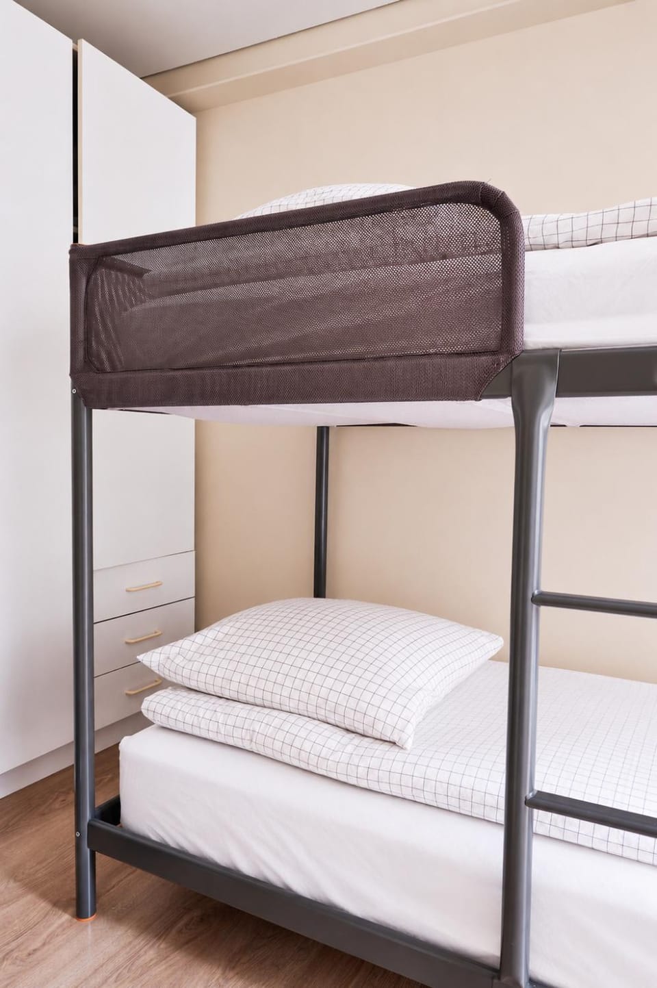 Bedroom, bunk bed, wardrobe