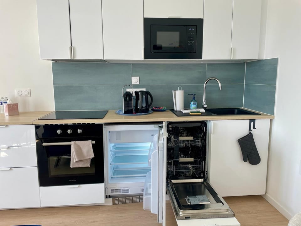 Coffee/tea facilities, Kitchen or kitchenette, dishwasher, oven, pet friendly, stove, toaster