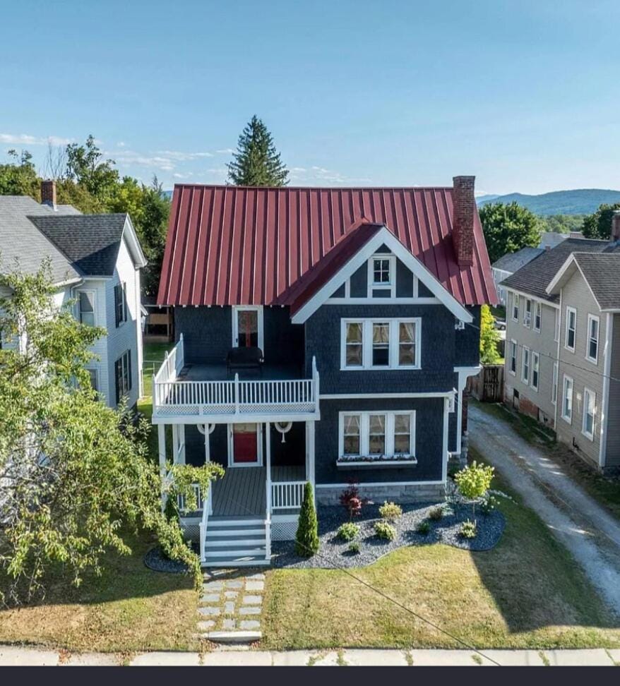 Downtown Rutland Victorian Walk to everything including Fairgrounds! House in Rutland