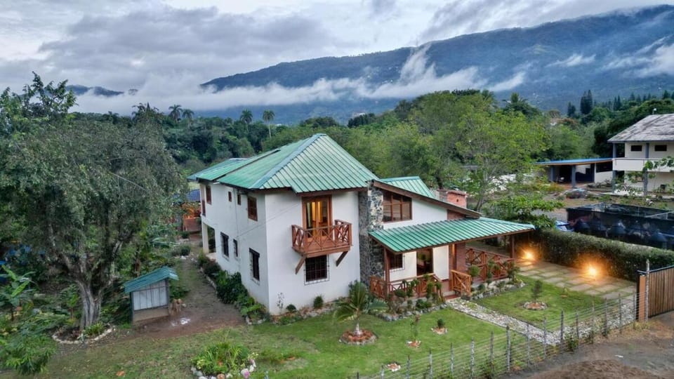 Villa Frente Al Rio Villa by the River Villa in La Vega Province
