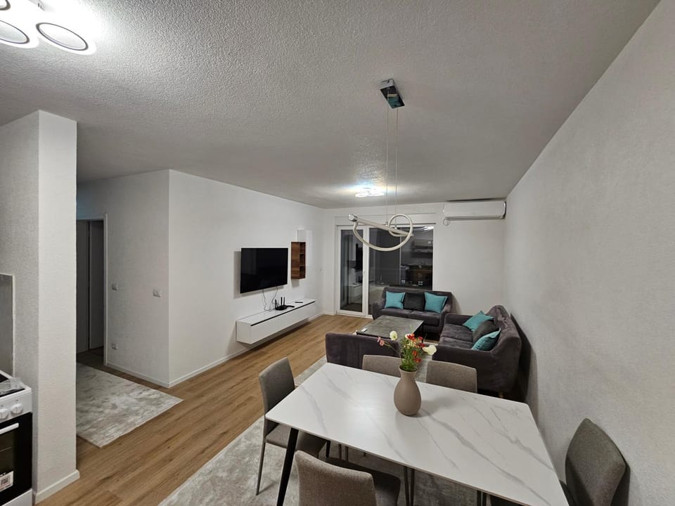 Living room, Dinner