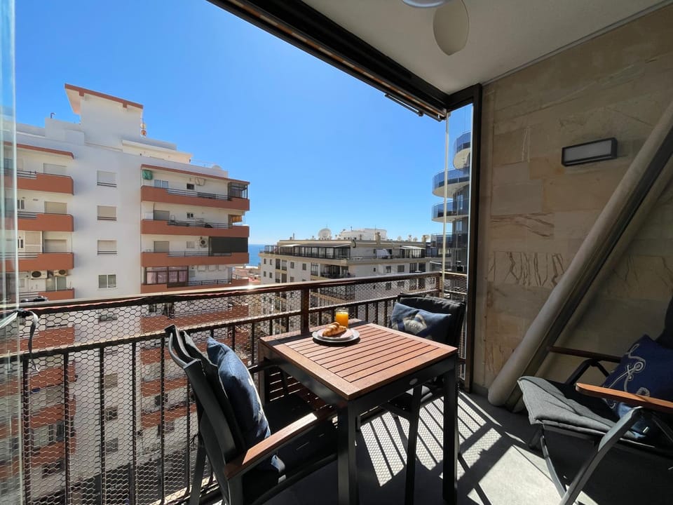 Dining area, Street view