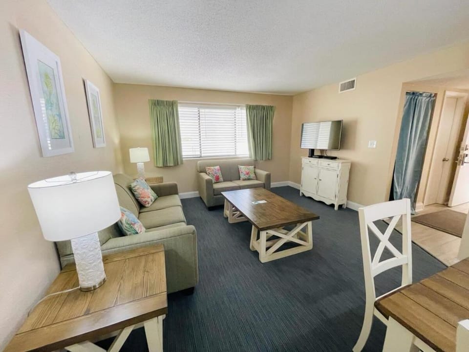 Ocean Dunes Villas #14 best location on the beach Apartment in Myrtle Beach