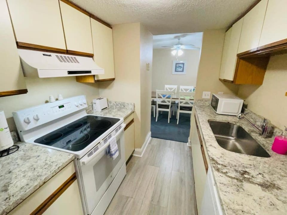 Ocean Dunes Villas #14 best location on the beach Apartment in Myrtle Beach