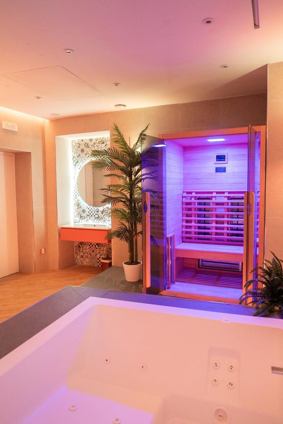 Hot Tub, Sauna, Spa and wellness centre/facilities
