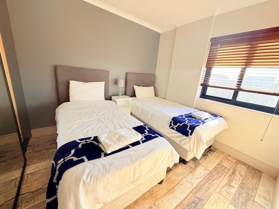 2 bedroom chic apartment near Canal Walk Apartment in Cape Town