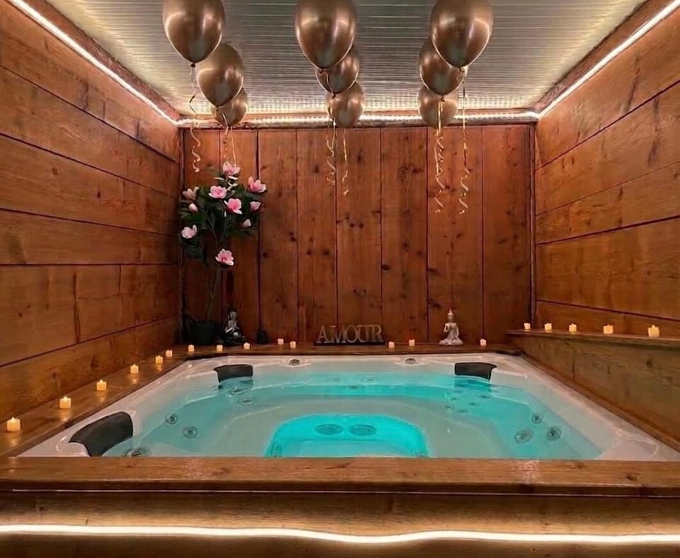 Doux Pavillon - Sauna - Jacuzzi Apartment in Tassin-la-Demi-Lune