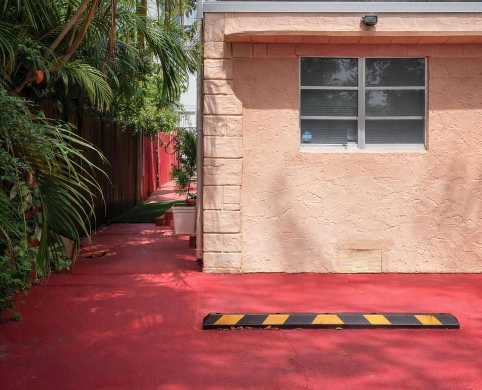 Private Studio with Parking – Best Miami Location! Bed and Breakfast in Coral Gables