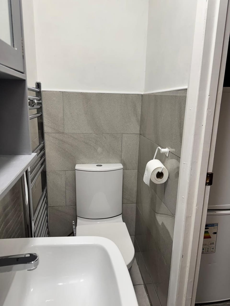 Sea Horse Studio, Private Entrance with Ensuite & Kitchenette Apartment in Luton