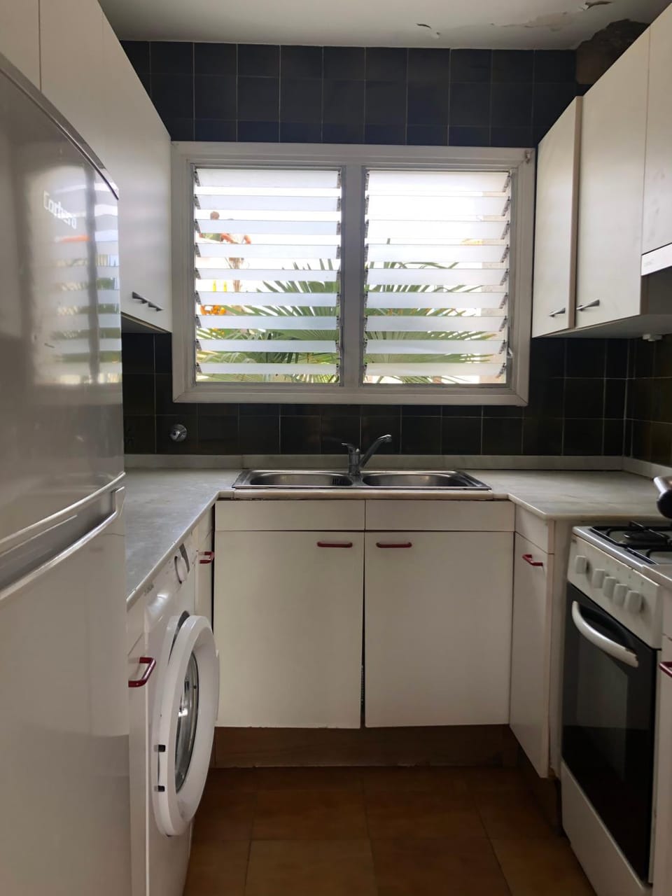 oven, washing machine, kitchen