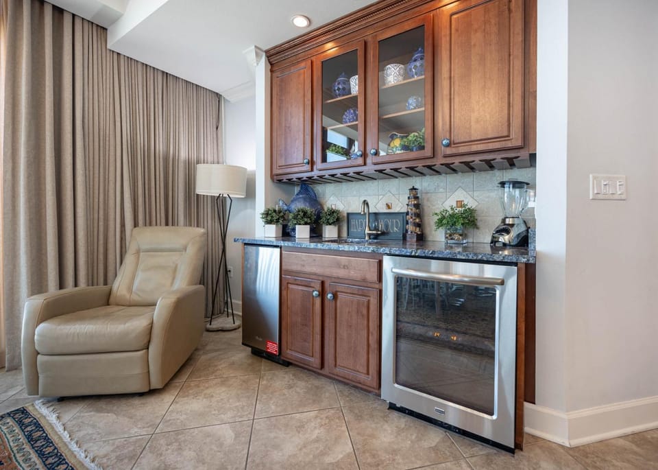 The Oasis 2101 formerly Phoenix West II 2101 Apartment in Orange Beach