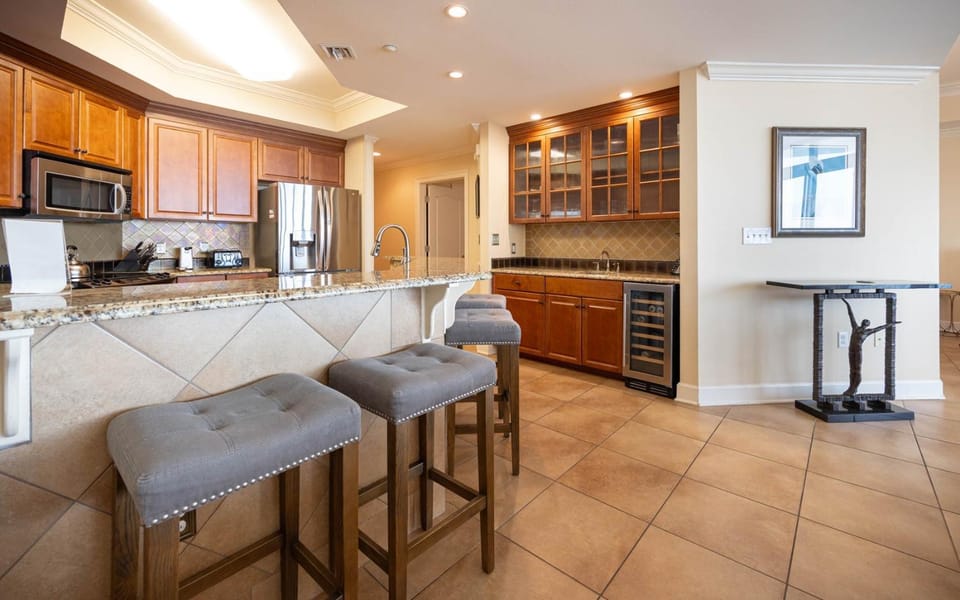 The Oasis 2404 formerly Phoenix West II 2404 condo Apartment in Orange Beach