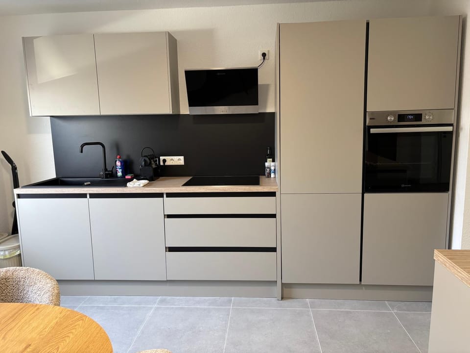 Kitchen or kitchenette, kitchen
