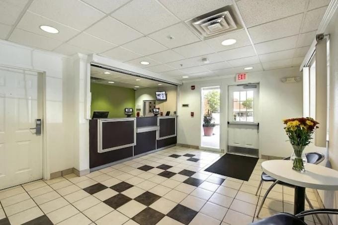 Cozy Retreat Near New Brunswick Hotel in East Brunswick