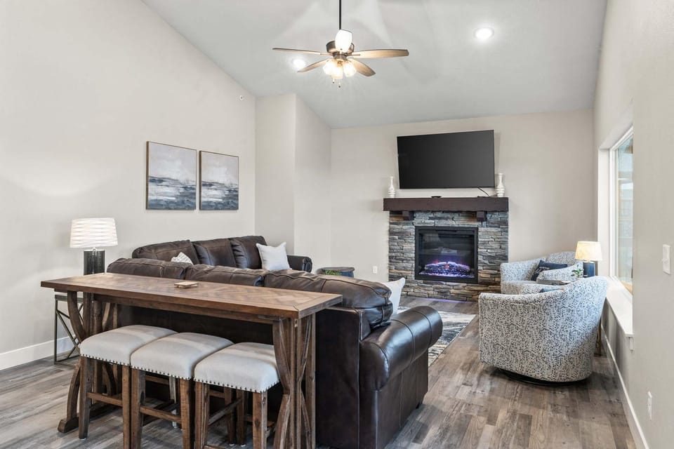Living room, fireplace