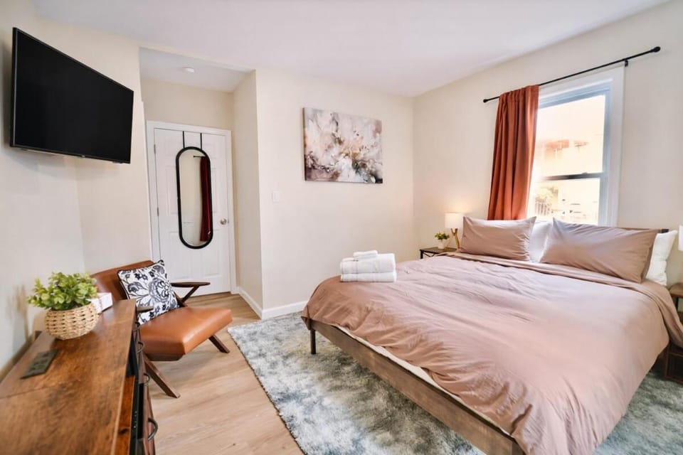 Premium 4BD 2BA Near Boston, Encore, and T-Station Apartment in Somerville