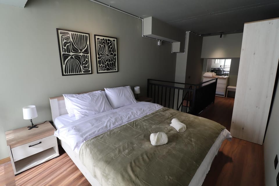 Bed, Bedroom, towels, air conditioner