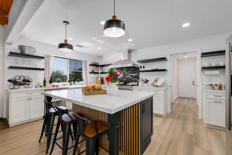 Scenic Temecula Getaway w/ Pool, Views, & Games House in Temecula