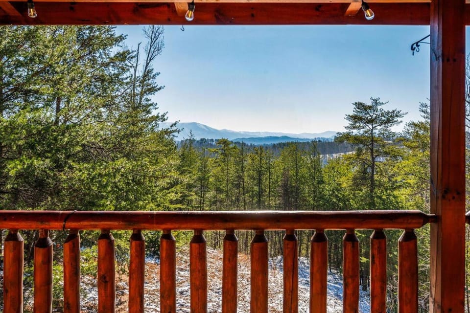 Balcony/Terrace, Mountain view