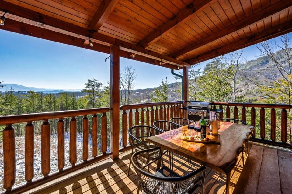 Balcony/Terrace, Mountain view