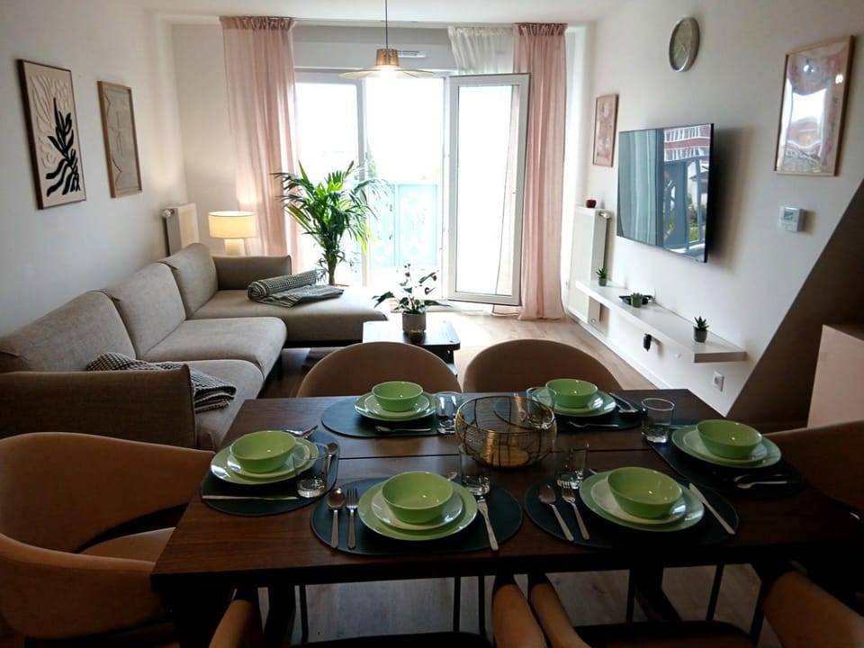 Duplex in Paris, Villepinte Expo, CDG Airport Apartment in Drancy