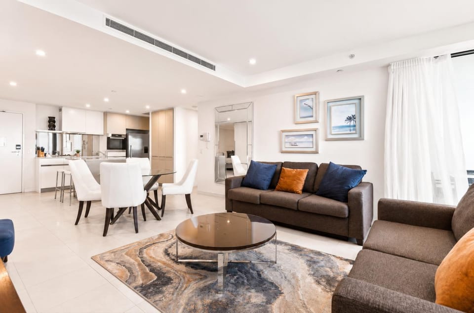 Kitchen or kitchenette, Living room, Seating area