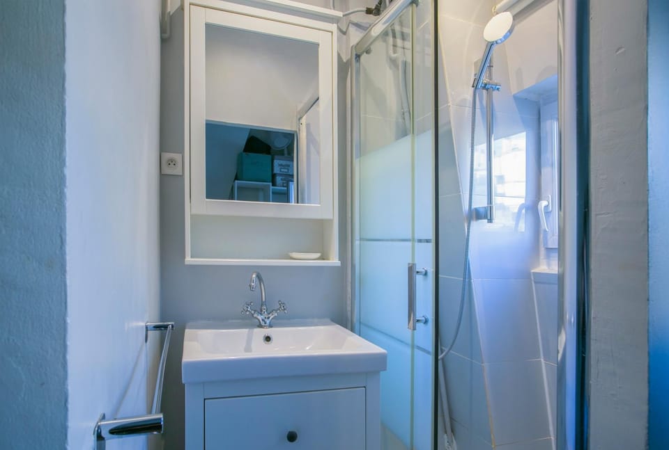 Ternes 1 Bedroom Apartment in Paris