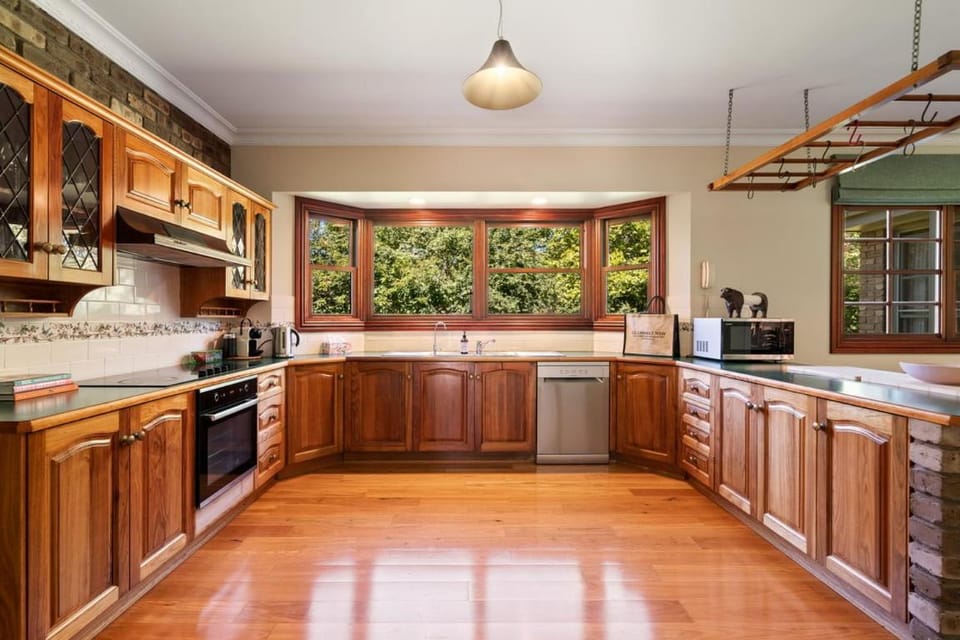 Chestnut Tree Farm House in Moss Vale