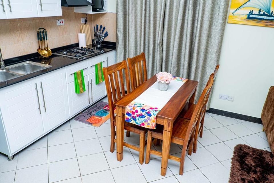 Elegant City Escape Near Shopping and Transport at Arikays Homes Apartment in City of Dar es Salaam
