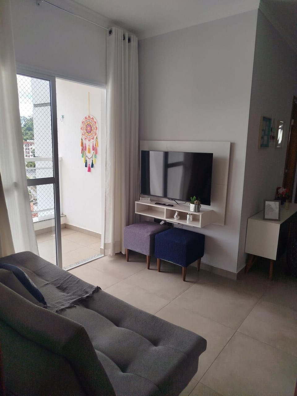 Communal lounge/ TV room, Living room