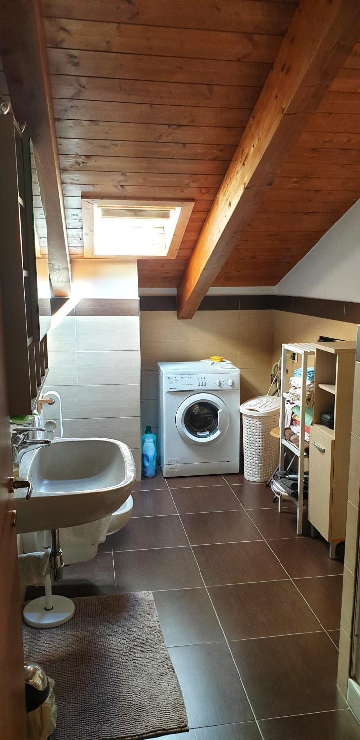 Bathroom, washing machine