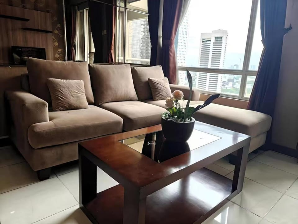 Strategic 3BR Sudirman Park Apt Wi-Fi, Pool,Gym Apartment in South Jakarta City