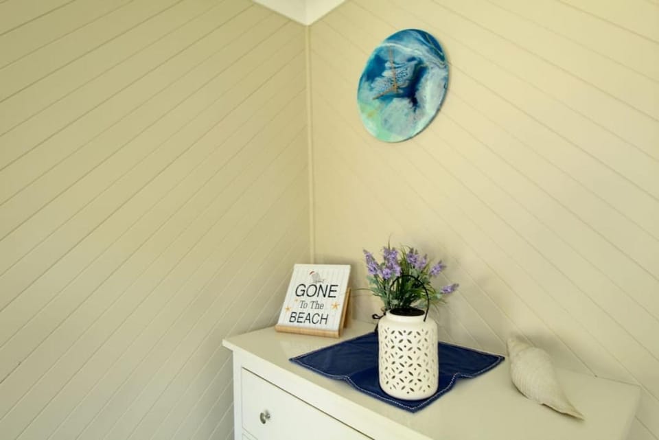 The Weekender Jervis Bay by Book Jervis Bay - 8 MIN Drive TO Hyams Beach House in Vincentia