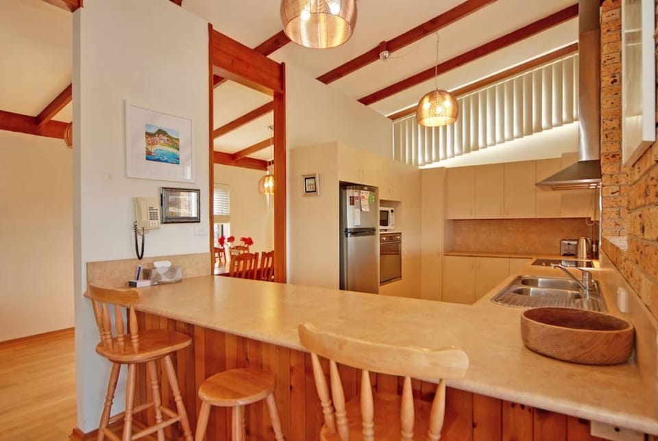 Sea-View Lodge by Book Jervis Bay - Beautiful Views OF Vincentia House in Vincentia