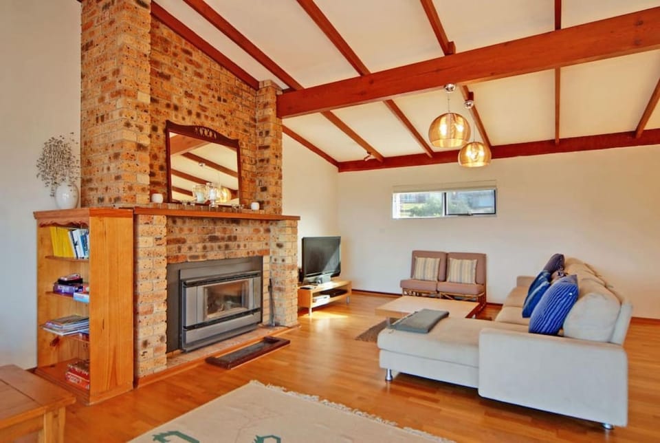 Sea-View Lodge by Book Jervis Bay - Beautiful Views OF Vincentia House in Vincentia