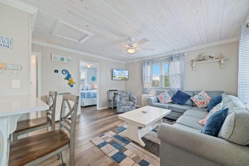 Sea and Sun Unit 6 by Vacation Homes Collection Apartment in West Beach