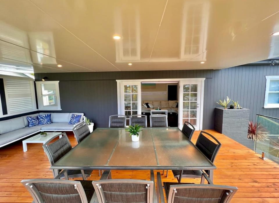 Barefoot and Beach Bound by Book Jervis Bay House in Vincentia