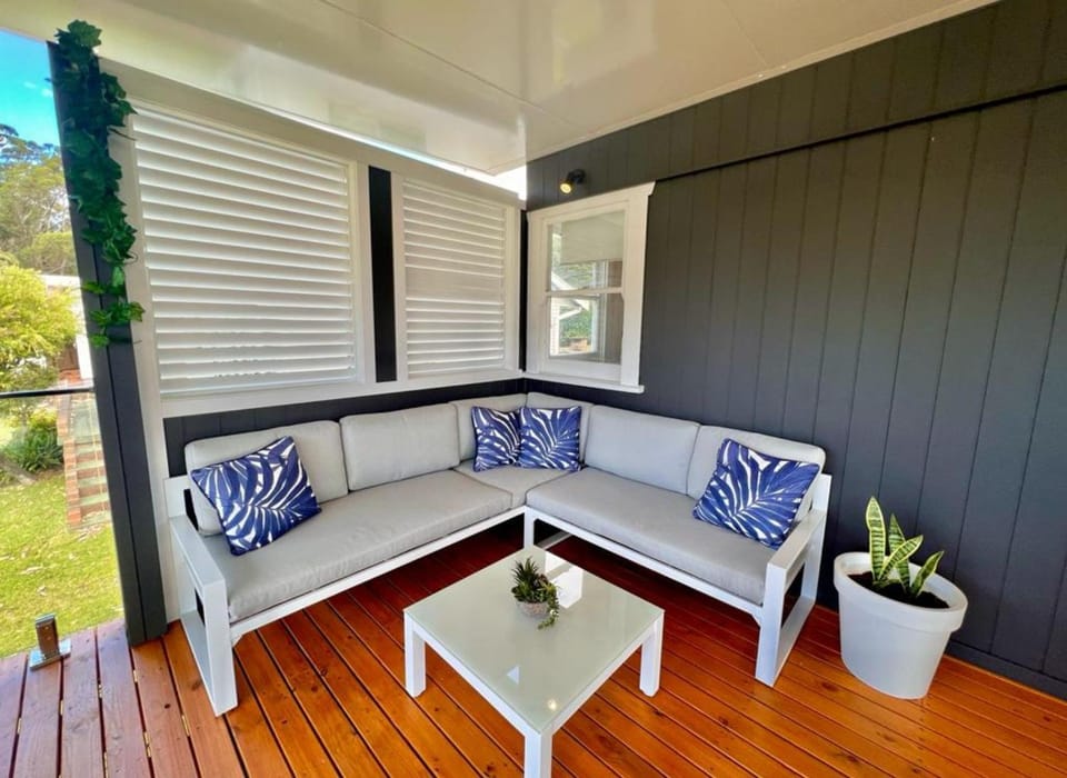 Barefoot and Beach Bound by Book Jervis Bay House in Vincentia