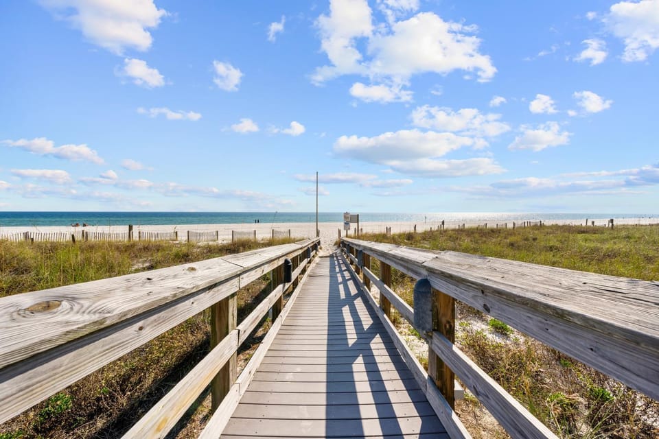 Sunswept 201 by Vacation Homes Collection Apartment in Orange Beach
